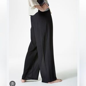 Kiss of the Wolf Crinkle Silk Pants Size Small‎ Pull On Wide Leg Stretchy Waist